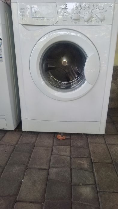 Продам стиралку индезит