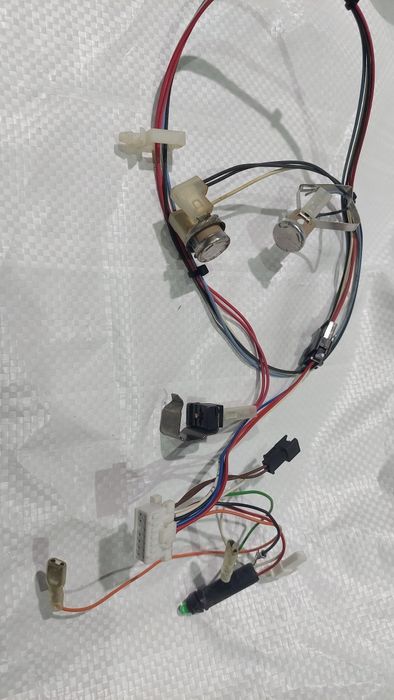 Wiazka elektryczna z czujnikami do piecyka JUNKERS  WRDP  11-2 B 23