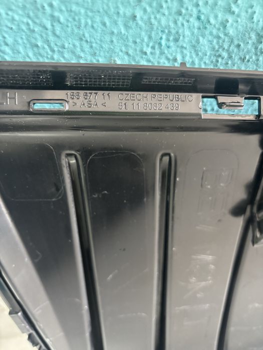 Grelha BMW i4 G26 grand coupé, frontal esquerda (lado do condutor)
