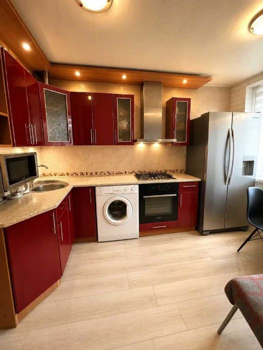 Продам 3к будинок вул. Роздільна, Лівий берег