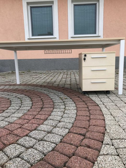 meble biurowe malo używane w bardzo dobrym stanie