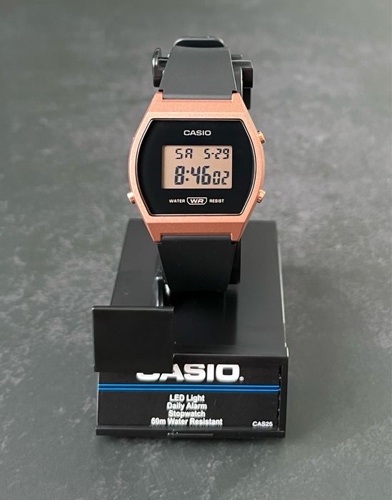 Наручний жіночий годинник Casio LW-204-1A новий оригінал рожеве золото