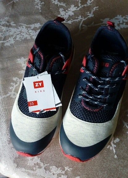 Sapatilhas 35 Zippy NOVAS