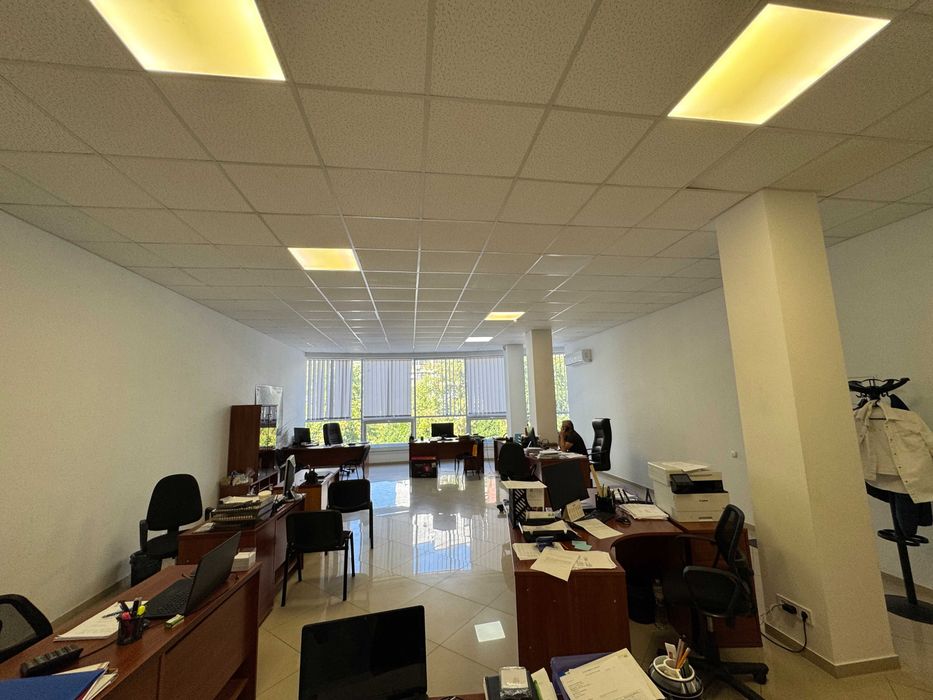 Панорамний офіс в центрі міста