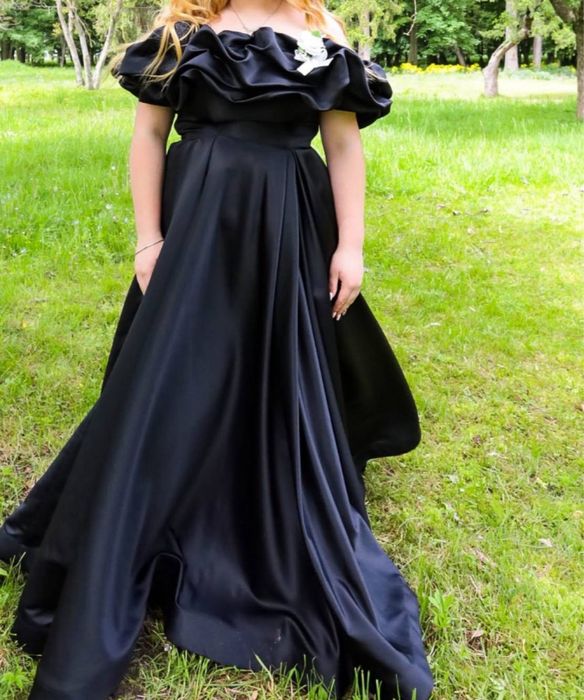 Вечірня сукня,яка ідеально підійде на випускний