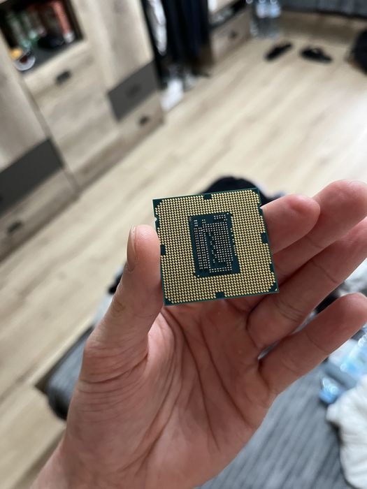 Procesor Intel i3 8100