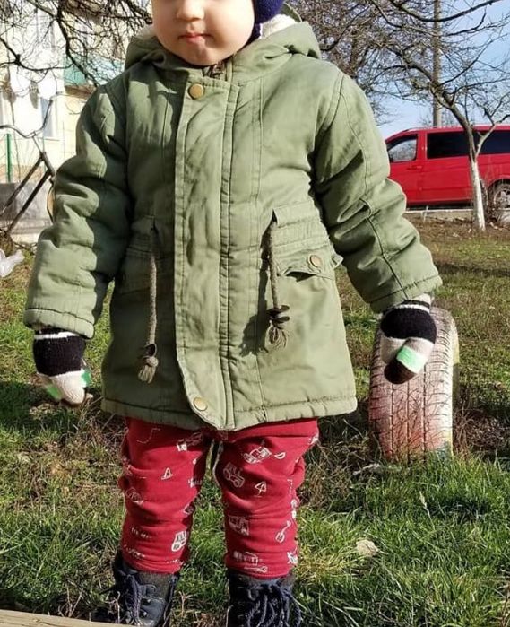 Зимова куртка з капюшоном