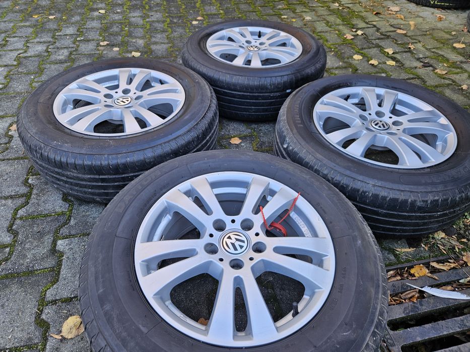 Felgi Koła 16" Vw Tiguan Audi Q3 5x112 Et33+215.65.16