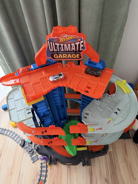 Hot Wheels City Mega Garaż T-Rexa jak nowy!