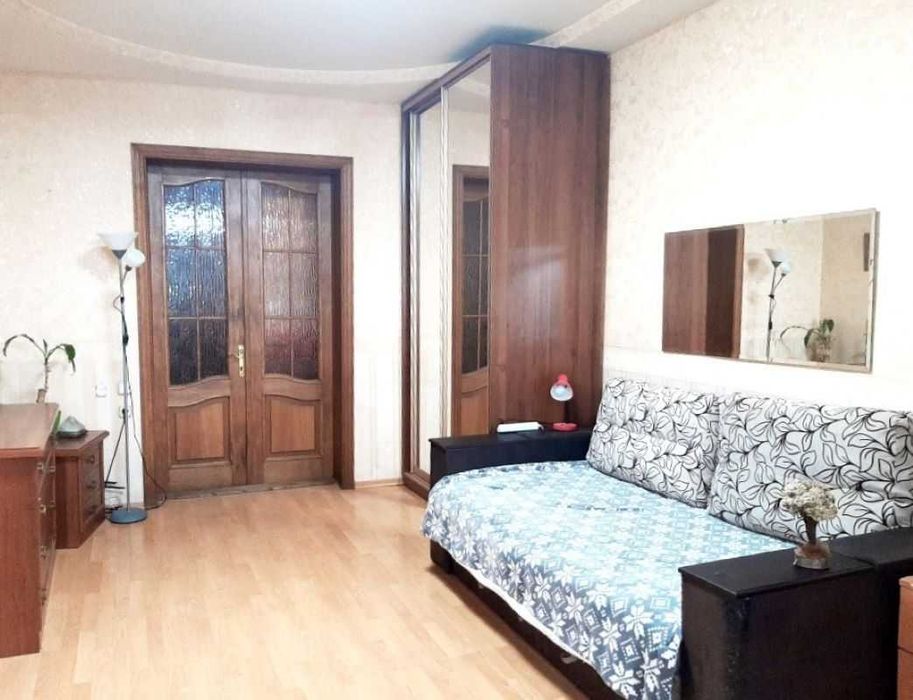 Продаж 3-кімнатної квартири, Голосіївський район, проспект Науки 42/1, метро Деміївська.