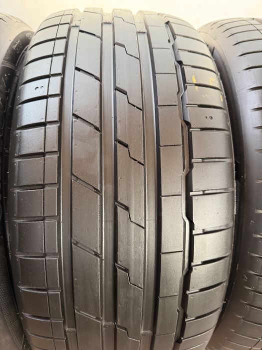 Шини Hankook 285/40/R19 - 245/45/R19