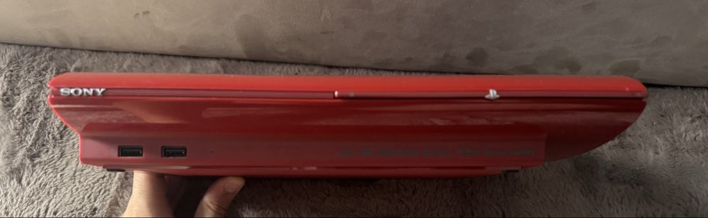 PlayStation 3 Super Slim Vermelha (Garnet Red) 500GB + 2 Comandos Originais | Desbloqueada (HEN)