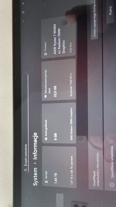 One X Player 2 pro - 8840u - 32GB - 2TB + Akcesoria