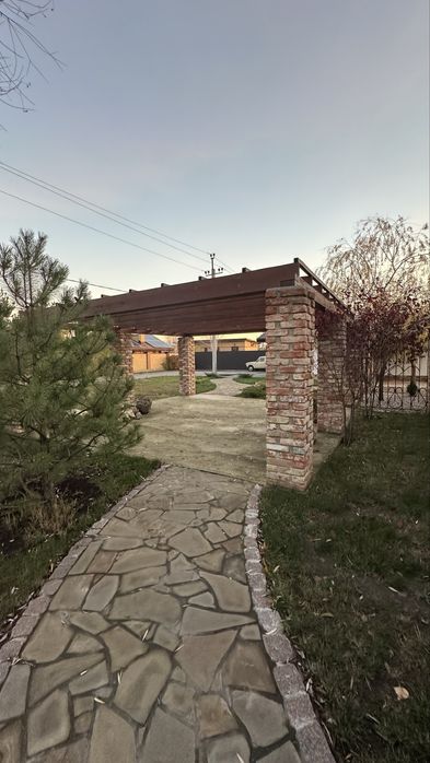 Продам дом в пещанке два дома на участке