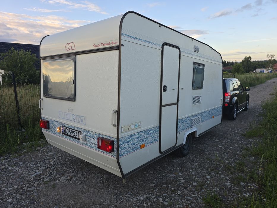 Przyczepa kempingowa Adria 390 fotowoltaika