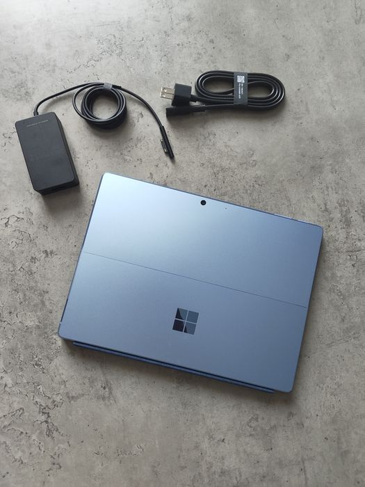 Планшет Microsoft Surface Pro 11 X Plus 16/512GB Sapphire (ZHY-00036)