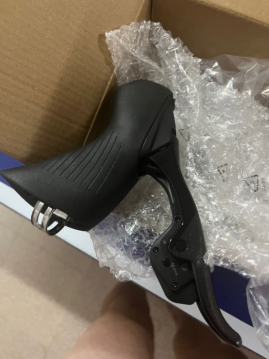 Manete. SRAM Force AXS 12v