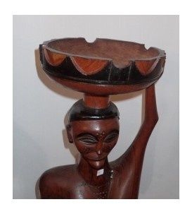Arte Angola Estatueta cinzeiro reprentativa do quotidiano