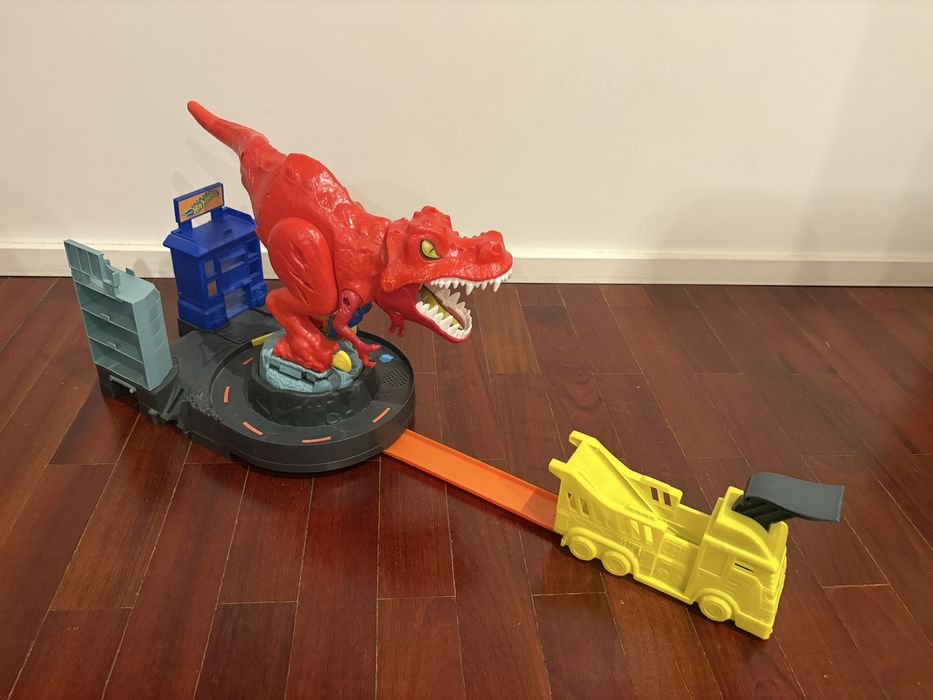 Pista Hotwheels Dinossauro