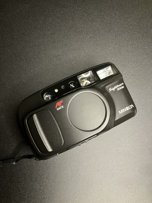 Плівкова камера  Minolta Sightseer Zoom