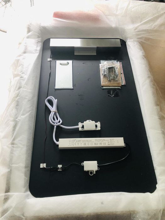 Lustro LED dotykowe Nowe Super Stan