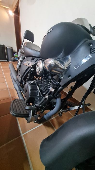 Superlight 125 de 2021 com poucos kms
