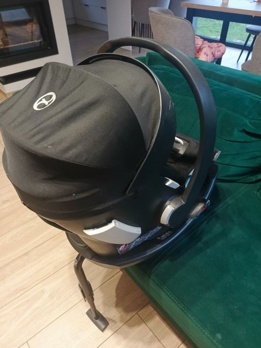 Nosidełko z baza ISOFIX cybex aton