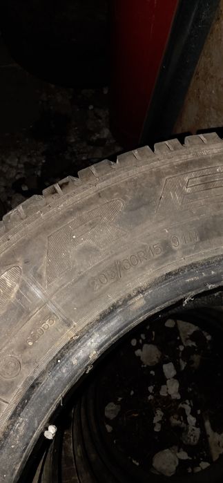 Шини 205.60.r15 б.у