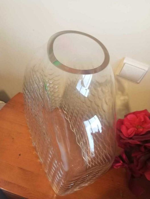 Modernist Vase64862211196161126