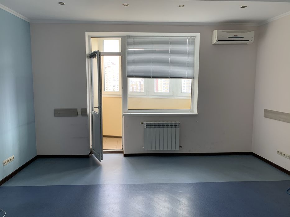 Дніпровська наб, 19А, 85м.кв. офіс (ж.ф.).