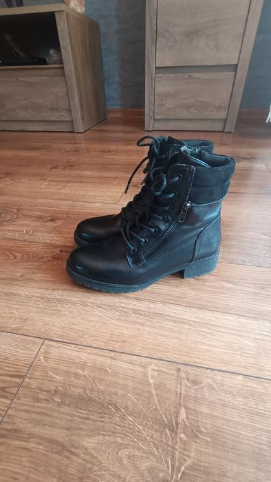 Buty zimowe damskie