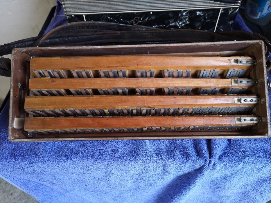 Akordeon Frontalini 120 basów