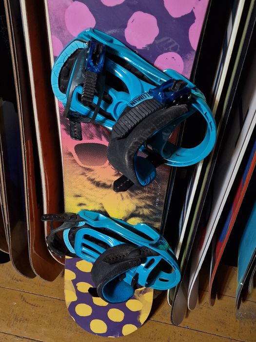 Dziecięca deska snowboardowa Salomon Grace 130 komplet