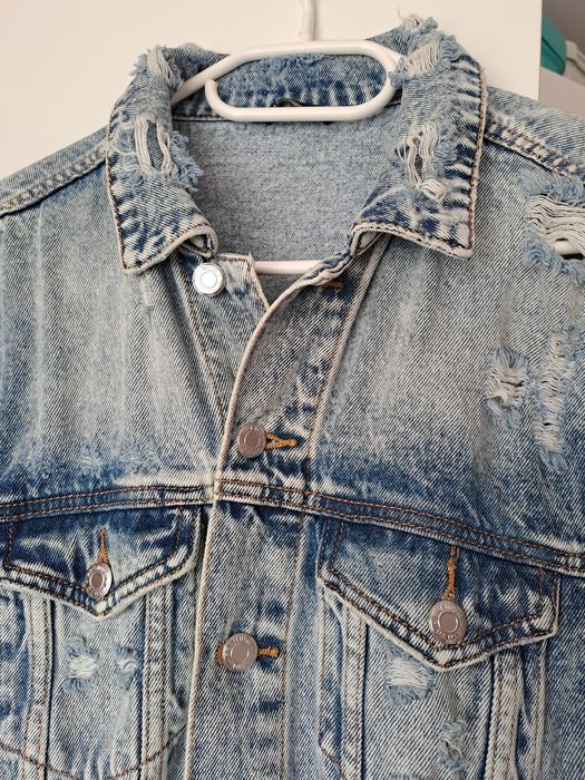 Katana jeansowa z dziurami