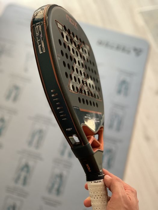 Rakieta NOX AT10 LUXURY GENIUS 18K ATTACK 2025 PADEL by Agustin Tapia
