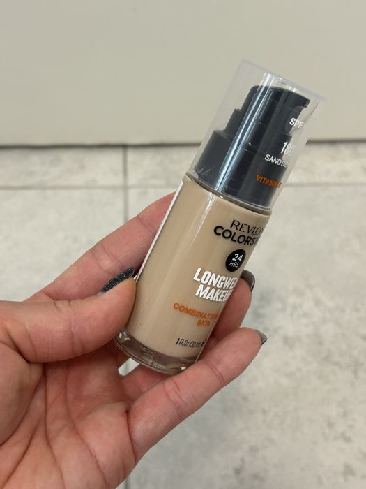 Revlon Colorstay 180 Sand Beige podkład do twarzy z pompką