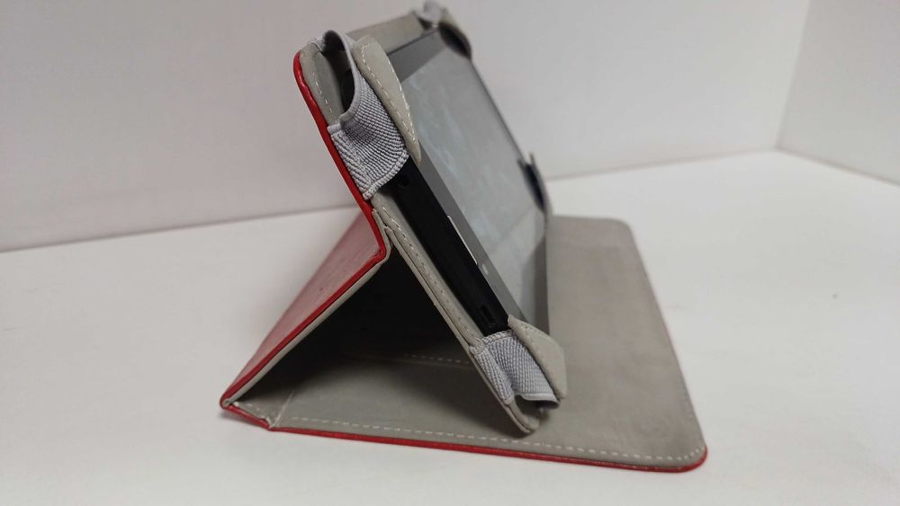 Планшет Pixus 7 дюймів з чохлом