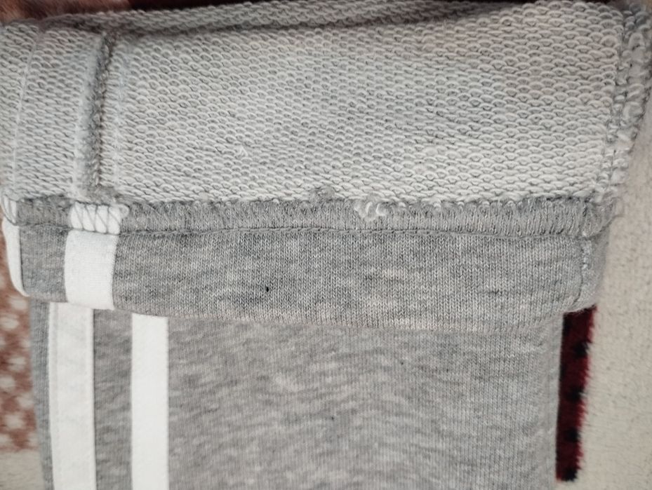 Дитячі спортивні брюки Adidas Essentials 3-Stripes
