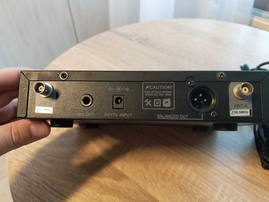 Радіосистема Shure sm 58 UHF 758.9 MHz