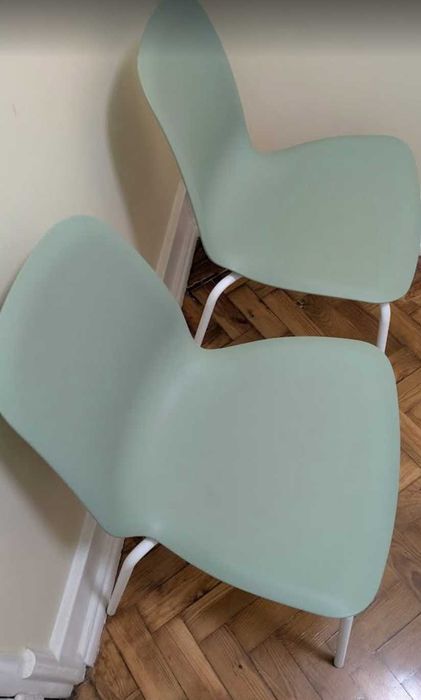 Conjunto de 2 Cadeiras Modernas Verde Sálvia – Excelente Estado