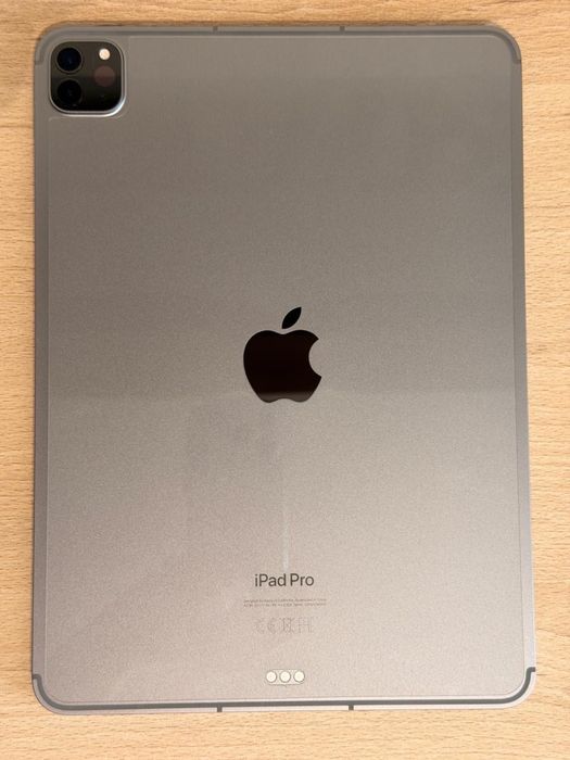 JAK NOWY Tablet iPad Pro A2761 11" 4. generacji M2 z klawiaturą