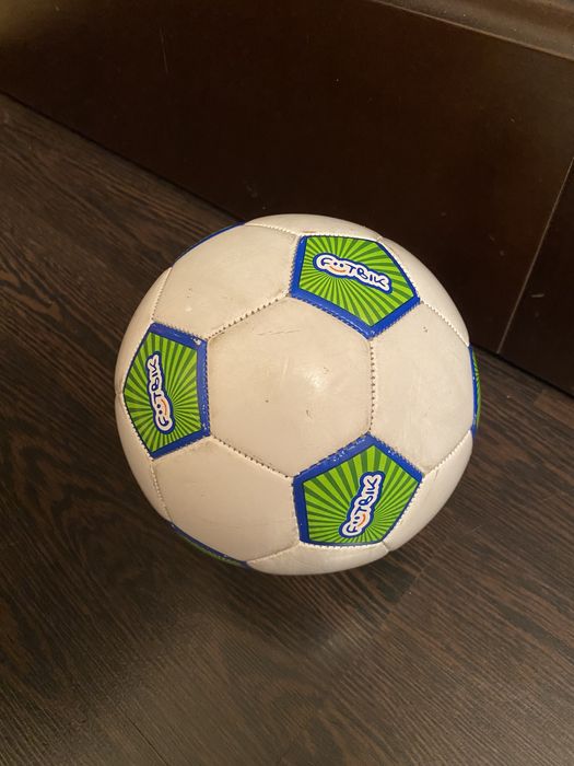 Футбольний мʼяч footbik