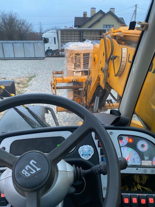 Оренда телескопічного навантажувача