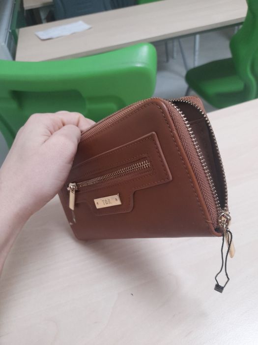 Portwel brązowy pozłacany suwak