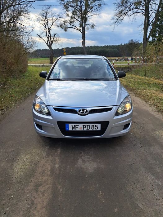 Hyundai i30  rocznik 2009 1,4 benzyna