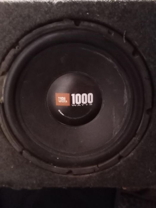 Vendo subwoofer jbl 1000watts para carro