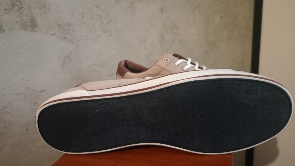 Tommy Hilfiger Męskie trampki Cobblestone FM01536 wkładka 28 cm