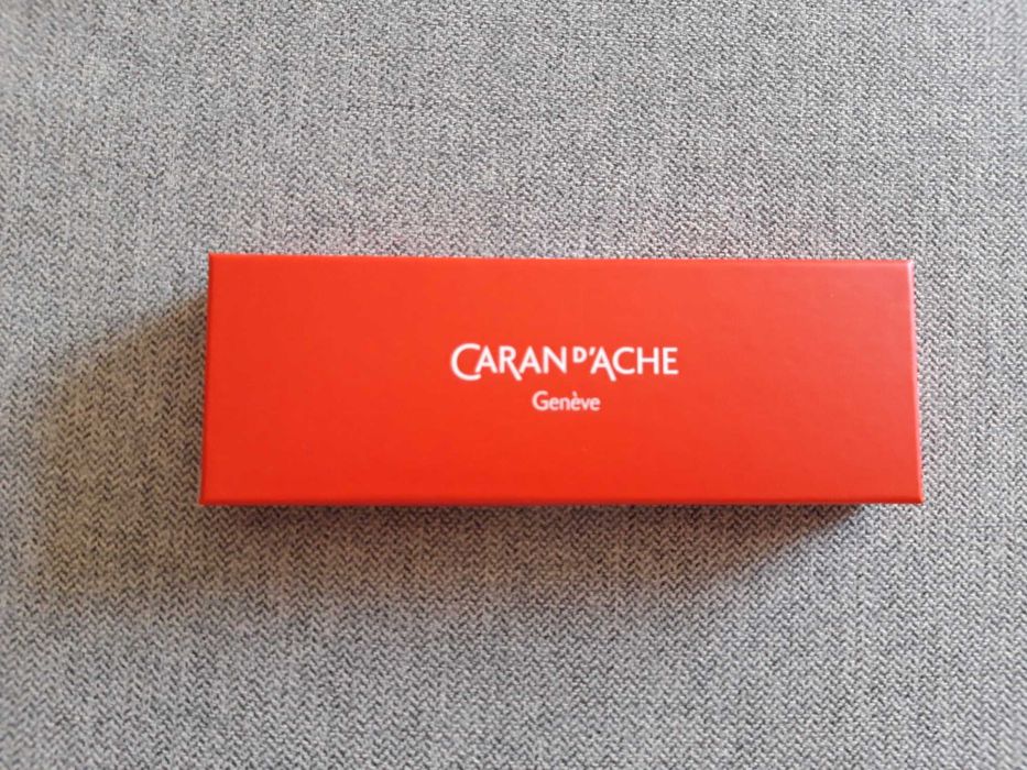 Caneta de tinta permanente Caran d'Ache - Artigo NOVO