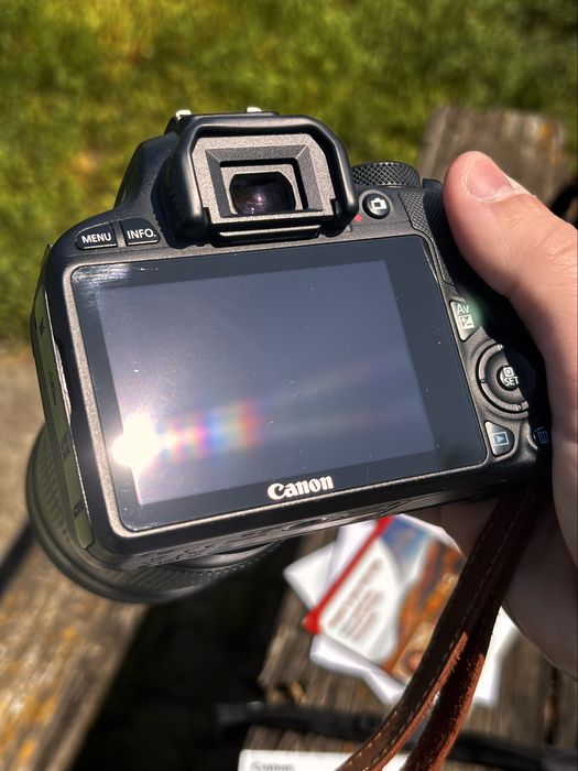 Canon 100D з обʼєктивом 18-135мм