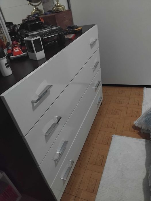 Quarto usado completo